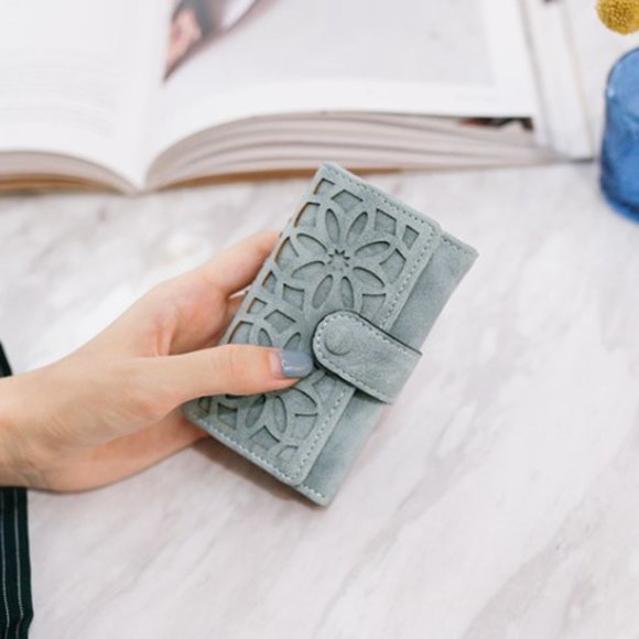 Minimalist Key or  Coin Wallet for Women - Picture 10 of 15